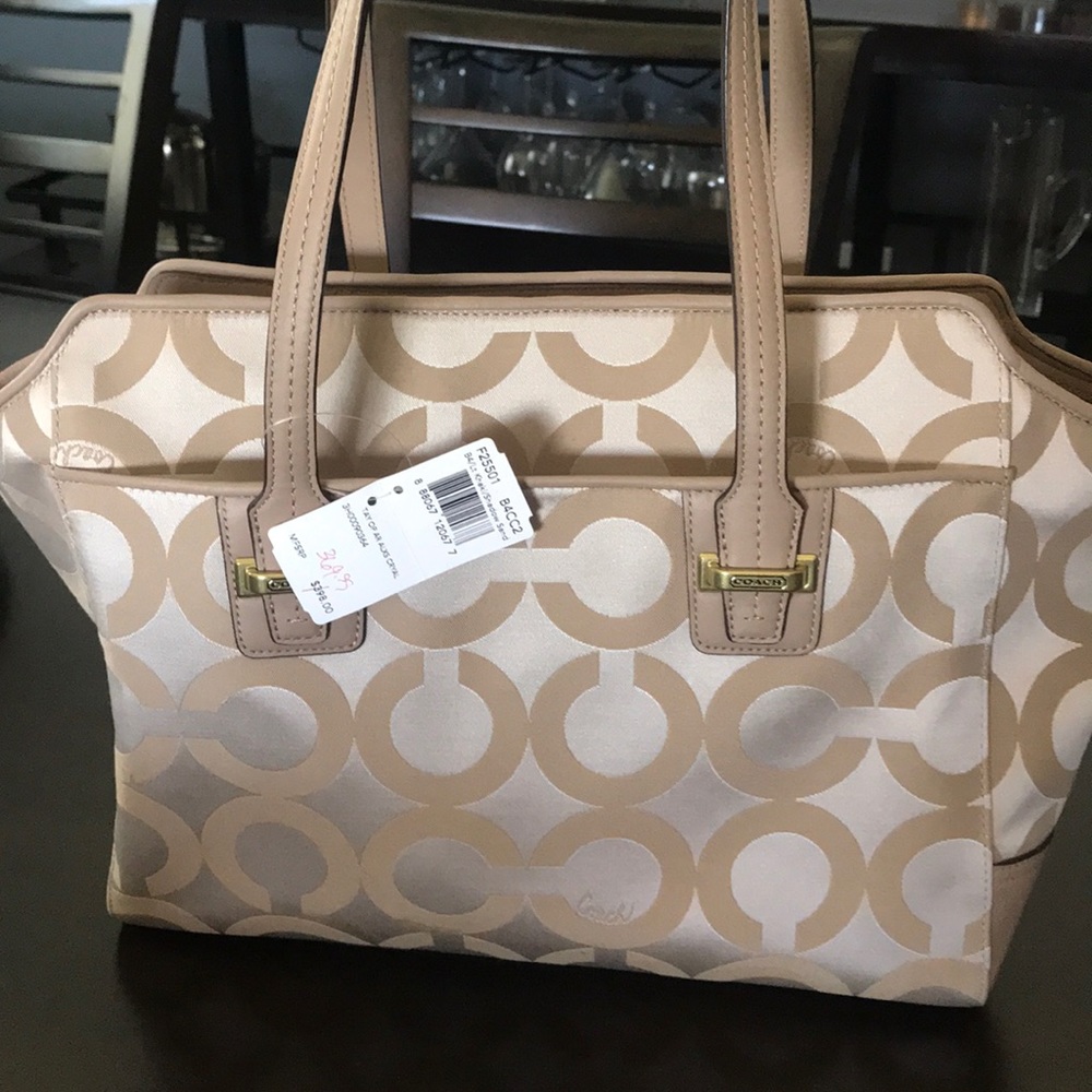 COACH BAG *NEW w TAG!!!